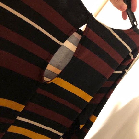 A line dress- 3/4 sleeves- key hole back - Picture 6 of 6